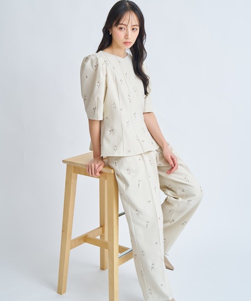 NOELA(ノエラ)の「【Premium】フラワー刺繍パンツ(その他パンツ・レディース・ベージュ/ネイビー・S/M)」の10枚目の写真