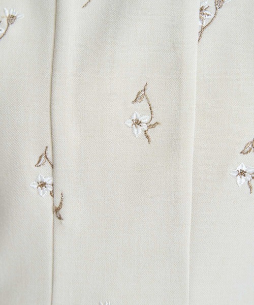 NOELA(ノエラ)の「【Premium】フラワー刺繍パンツ(その他パンツ・レディース・ベージュ/ネイビー・S/M)」の11枚目の写真