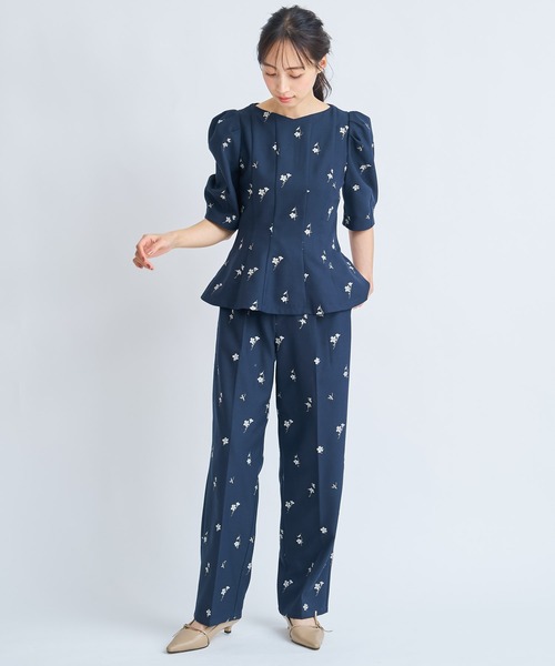 NOELA(ノエラ)の「【Premium】フラワー刺繍パンツ(その他パンツ・レディース・ベージュ/ネイビー・S/M)」の17枚目の写真