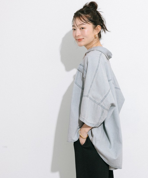 coca(coca)(コカ)の「デニムビック半袖シャツ(シャツ/ブラウス・レディース・ライトブルー/ブルー・M/L)」の4枚目の写真