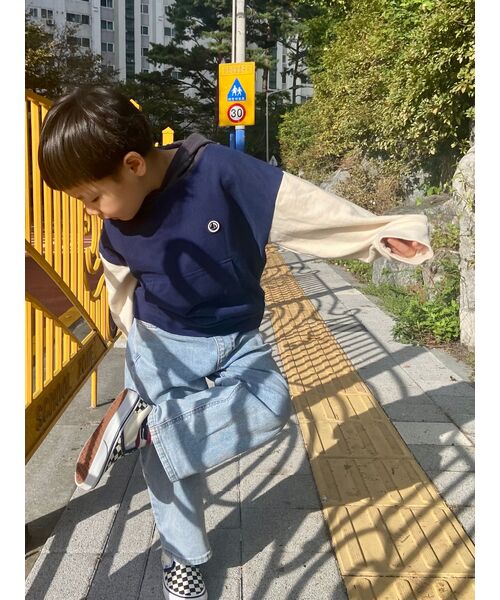 MUSINSA STANDARD KIDS(ムシンサスタンダードキッズ)の「ワイドデニムパンツ【ライトインディゴ】(デニムパンツ・レディース・その他・100/130/140/150/160/110/120)」の7枚目の写真