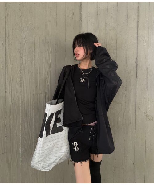 VOONT（ブント）の「Eyelet Buckle Micro Shorts (BLACK)（その他パンツ・レディース・ブラック・SMALL/MEDIUM）」の10枚目の写真