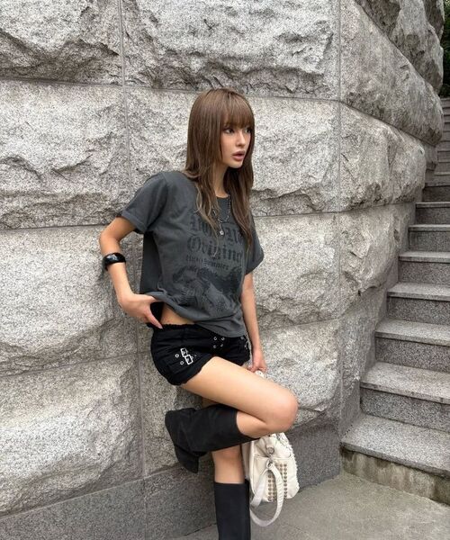 VOONT（ブント）の「Eyelet Buckle Micro Shorts (BLACK)（その他パンツ・レディース・ブラック・SMALL/MEDIUM）」の9枚目の写真