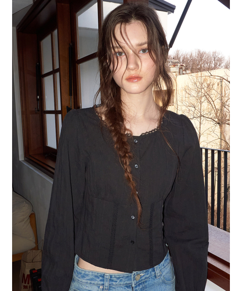ETMON(エトモン)の「Lace Pintuck Shirring Blouse, Black(シャツ/ブラウス・レディース・その他・SMALL/MEDIUM)」の3枚目の写真