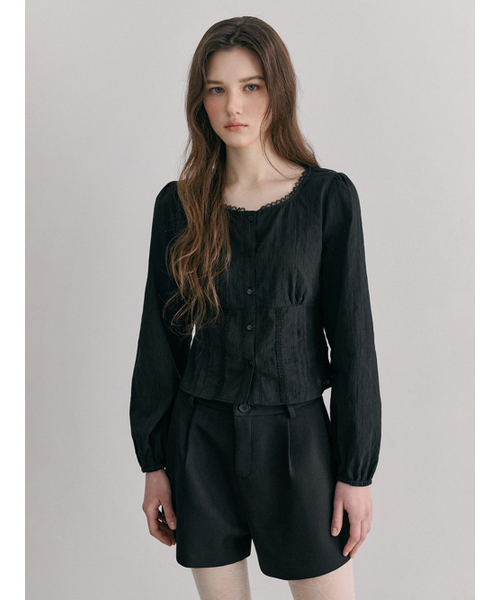 ETMON(エトモン)の「Lace Pintuck Shirring Blouse, Black(シャツ/ブラウス・レディース・その他・SMALL/MEDIUM)」の5枚目の写真