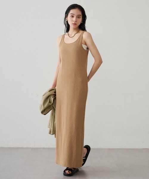 LOUNGEDRESS(ラウンジドレス)の「カットタンクワンピース(ワンピース・レディース・ブラック/キャメル・SMALL/MEDIUM)」の11枚目の写真