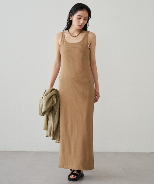LOUNGEDRESS(ラウンジドレス)の「カットタンクワンピース(ワンピース・レディース・ブラック/キャメル・SMALL/MEDIUM)」の9枚目の写真