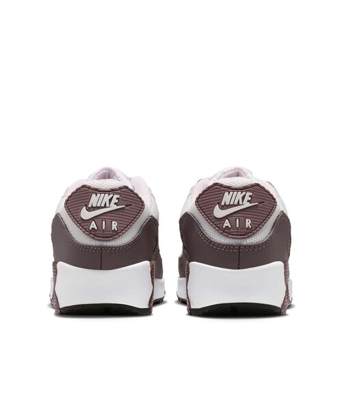 NIKE(ナイキ)の「ナイキ エア マックス 90 ウィメンズシューズ / Nike Air Max 90 Women's Shoes IM4613-104 White(スニーカー・レディース・ホワイト・25.5/22.5/26/25/24.5/24/23.5/23/22)」の6枚目の写真