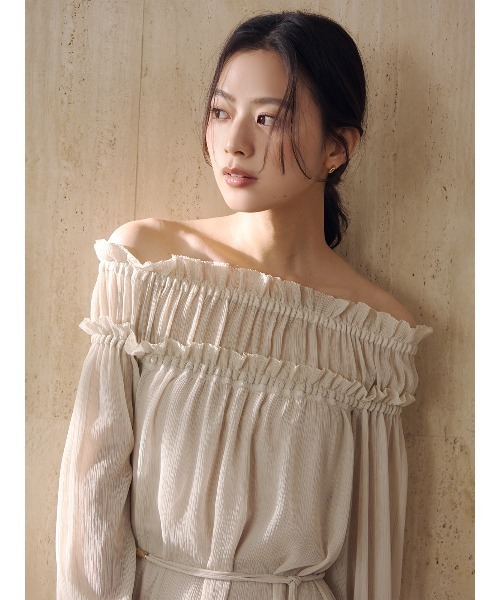 anuans（アニュアンス）の「シフォンオフショルダーフレアワンピース（ワンピース・レディース・テラコッタ/ライトベージュ/チャコールグレー・FREE）」の16枚目の写真