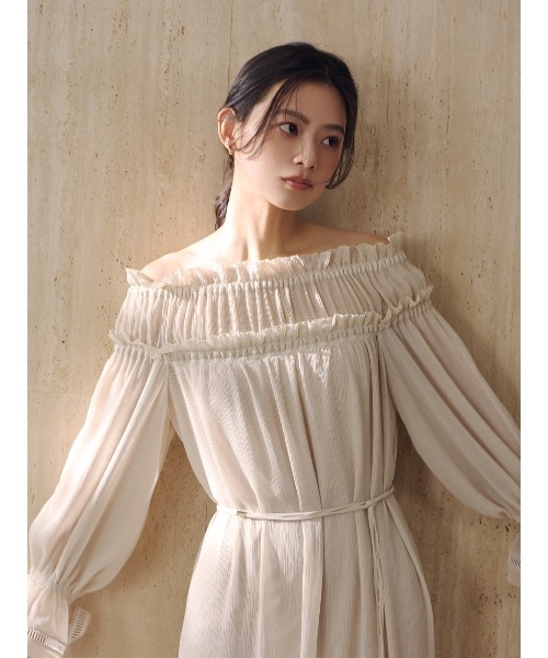 anuans（アニュアンス）の「シフォンオフショルダーフレアワンピース（ワンピース・レディース・テラコッタ/ライトベージュ/チャコールグレー・FREE）」の15枚目の写真