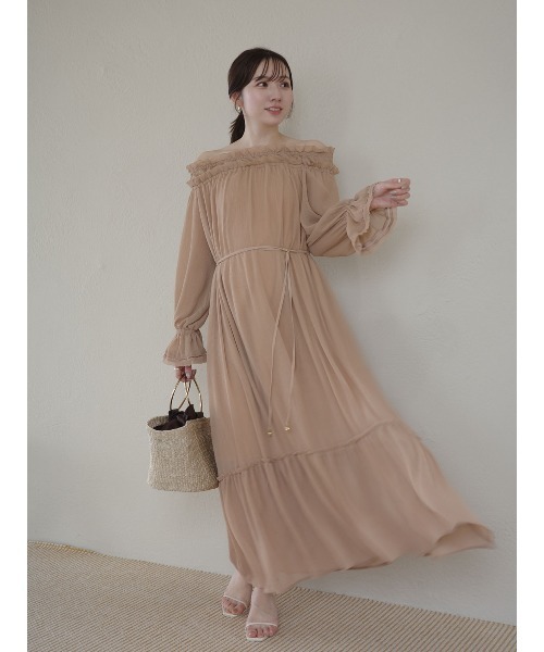 anuans（アニュアンス）の「シフォンオフショルダーフレアワンピース（ワンピース・レディース・テラコッタ/ライトベージュ/チャコールグレー・FREE）」の20枚目の写真