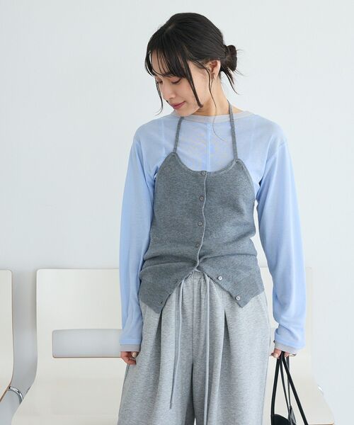 CRAFT STANDARD BOUTIQUE(クラフトスタンダードブティック)の「ホルターネックニットベスト(ベスト・レディース・杢グレー/レッド・FREE)」の4枚目の写真