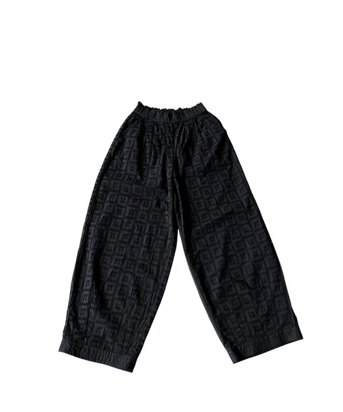 antiqua(アンティカ)の「綿100 シフリー刺繍 ワイドパンツ(その他パンツ・レディース・ブラック・ONESIZE)」の13枚目の写真