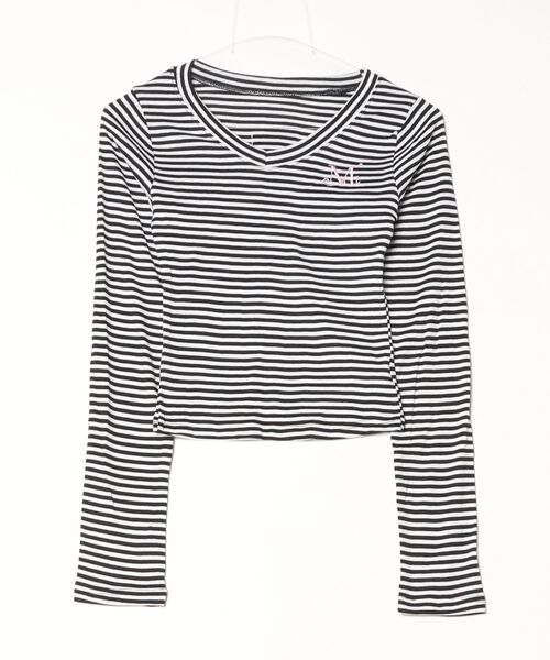 SALTMINT(ソルトミント)の「【MUCENT】ブランド直輸入正規品/MUCENT/EMMA V-NECK STRIPE LONG SLEEVE T(Tシャツ/カットソー・レディース・ブラック系その他/ホワイト系その他/ブラック/ホワイト・FREE)」の4枚目の写真