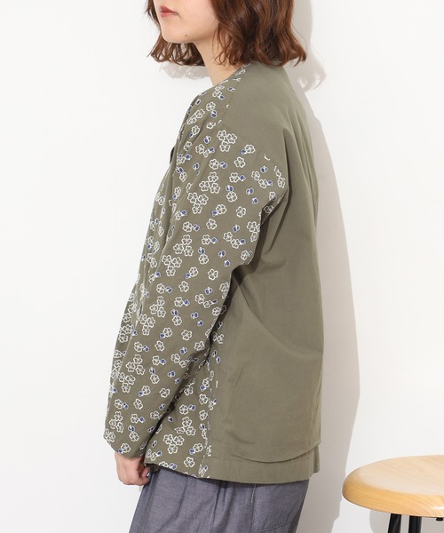 Emago(イマゴ)の「EMAGO クローバー刺繍ショートコート(その他アウター・レディース・ベージュ/ネイビー/カーキ・FREE)」の11枚目の写真