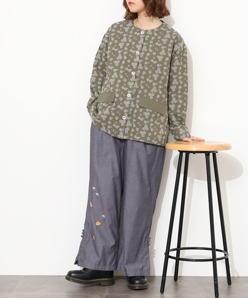 Emago(イマゴ)の「EMAGO クローバー刺繍ショートコート(その他アウター・レディース・ベージュ/ネイビー/カーキ・FREE)」の17枚目の写真