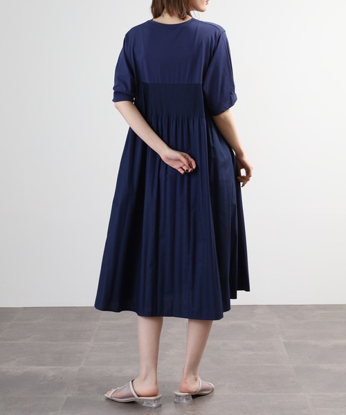EGLANTINE(エグランティーヌ)の「EGLANTINE 素材切り替えカットソーワンピース 半袖(ワンピース・レディース・キャメル/テラコッタ/ブルー/ブラック・40)」の18枚目の写真