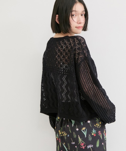 le cercle ADAM ET ROPE'(ルセルクルアダムエロペ)の「透かし編みニットプルオーバー(ニット/セーター・レディース・キナリ/ブラック・FREE)」の10枚目の写真