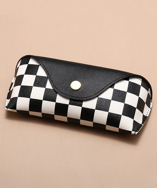 Fun & Daily(ファンアンドデイリー)の「チェッカーメガネ&サングラスケース(メガネ・メンズ・ブラック・FREE)」の1枚目の写真