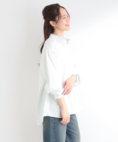 SHOO・LA・RUE（シューラルー）の「【ひんやり/UV/吸水速乾/洗濯後しわになりにくい】ラッシュガードにもなる ストライプシャツ（シャツ/ブラウス・レディース・チャコール/ブルー系7/グリーン系3・04/03/02/01）」の5枚目の写真
