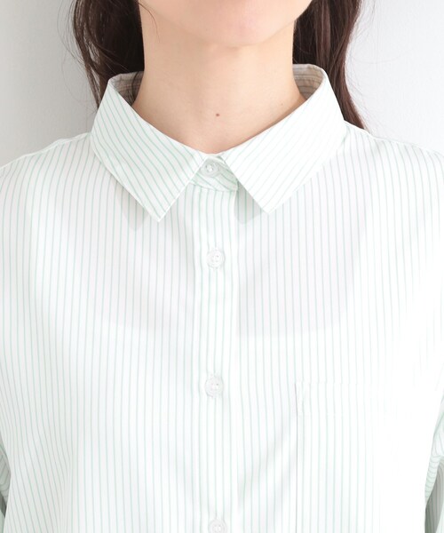 SHOO・LA・RUE（シューラルー）の「【ひんやり/UV/吸水速乾/洗濯後しわになりにくい】ラッシュガードにもなる ストライプシャツ（シャツ/ブラウス・レディース・チャコール/ブルー系7/グリーン系3・04/03/02/01）」の19枚目の写真