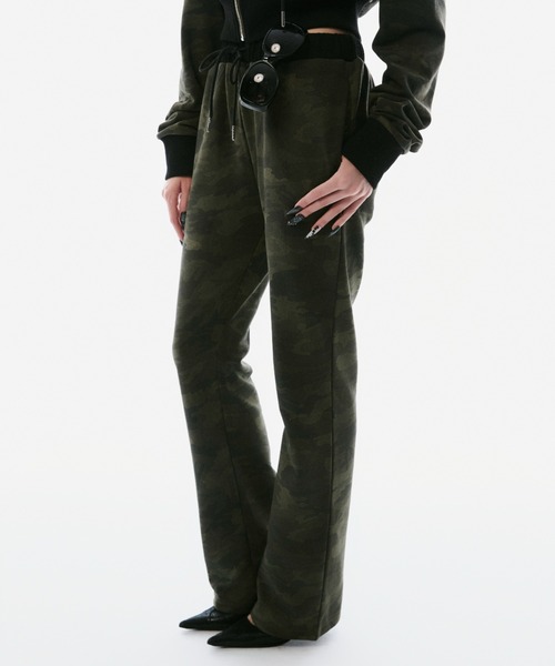 BLONDEY(ブロンディ)の「SEMI-FLARE SWEAT PANTS(スウェットパンツ・レディース・パイソン/カモフラージュ・SMALL/MEDIUM)」の13枚目の写真
