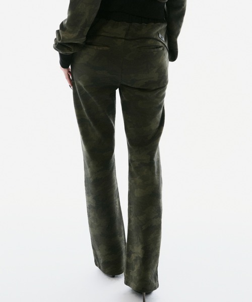BLONDEY(ブロンディ)の「SEMI-FLARE SWEAT PANTS(スウェットパンツ・レディース・パイソン/カモフラージュ・SMALL/MEDIUM)」の18枚目の写真
