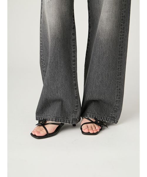 FRAY I.D(フレイアイディー)の「ハイライズダメージデニムパンツ(デニムパンツ・レディース・ブラック/ライトブルー・0/1)」の17枚目の写真