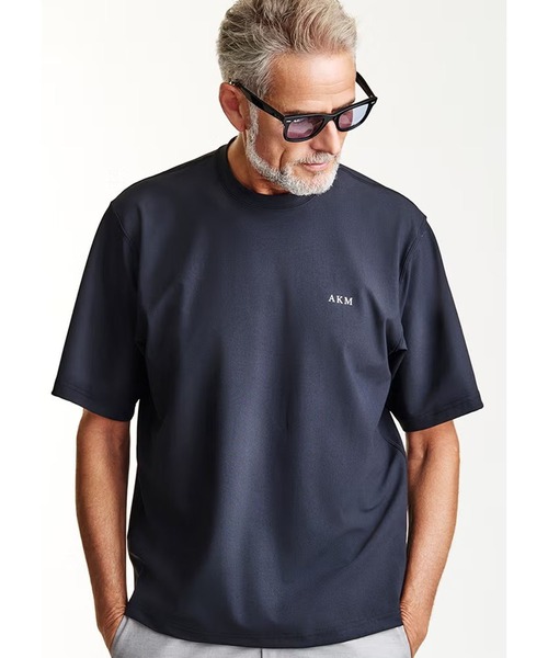 1 piu 1 uguale 3（ウノピゥウノウグァーレトレ）の「OP S/S CREW-NECK T【LOOSE FIT】（Tシャツ/カットソー・メンズ・ブラック/ホワイト/グレー・LARGE）」の2枚目の写真