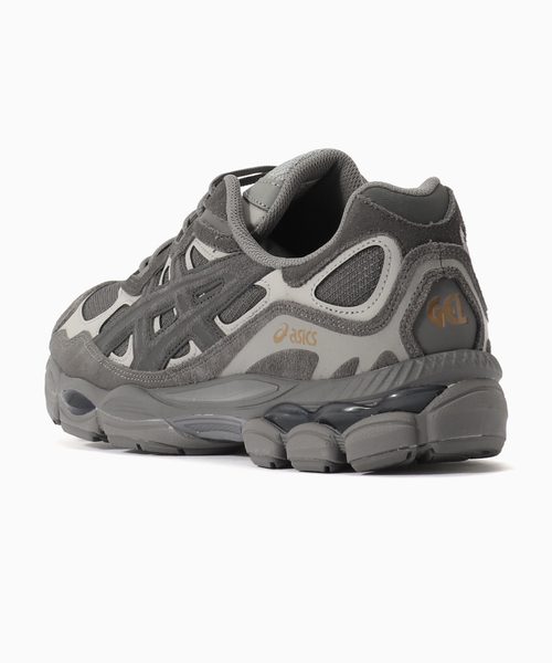 ASICS(アシックス)の「ASICS(アシックス) GEL-NYC(スニーカー・メンズ・チャコールグレー・27.5cm/27cm/26.5cm/26cm/25.5cm/29cm/28.5cm/28cm)」の3枚目の写真