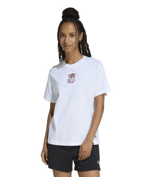 adidas（アディダス）の「アディダス adidas ミニ刺しゅうグラフィック半袖Tシャツ（Tシャツ/カットソー・レディース・グリーン/ホワイト・S/M/L/XL）」の2枚目の写真