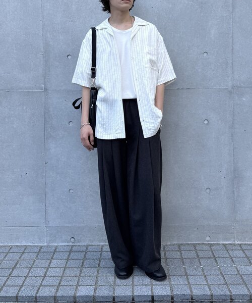 COLONY 2139(コロニートゥーワンスリーナイン)の「リネン混2タックワイドパンツ(スラックス・メンズ・ブラック/アイボリー・LARGE/MEDIUM)」の9枚目の写真