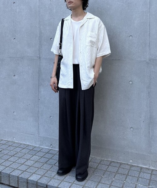 COLONY 2139(コロニートゥーワンスリーナイン)の「リネン混2タックワイドパンツ(スラックス・メンズ・ブラック/アイボリー・LARGE/MEDIUM)」の8枚目の写真