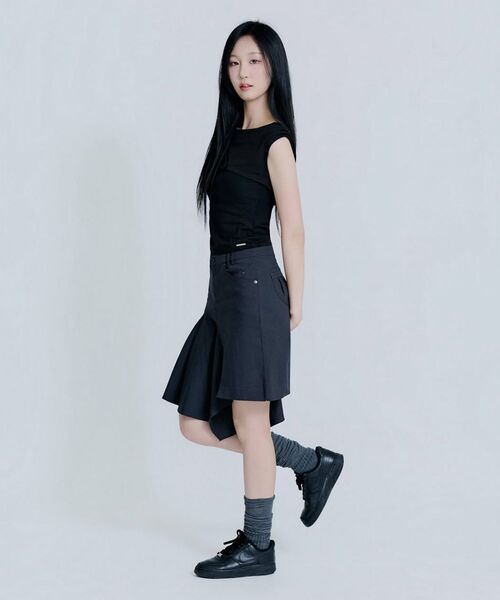 Miseki SEOUL（ミセキソウル）の「One side draped midi skirt CHARCOAL（スカート・レディース・その他・1/2）」の5枚目の写真
