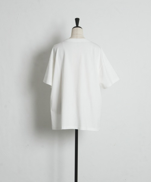 &. NOSTALGIA（アンドドットノスタルジア）の「HaileyビッグロゴTシャツ（Tシャツ/カットソー・レディース・オフホワイト/チャコールグレー・M）」の10枚目の写真