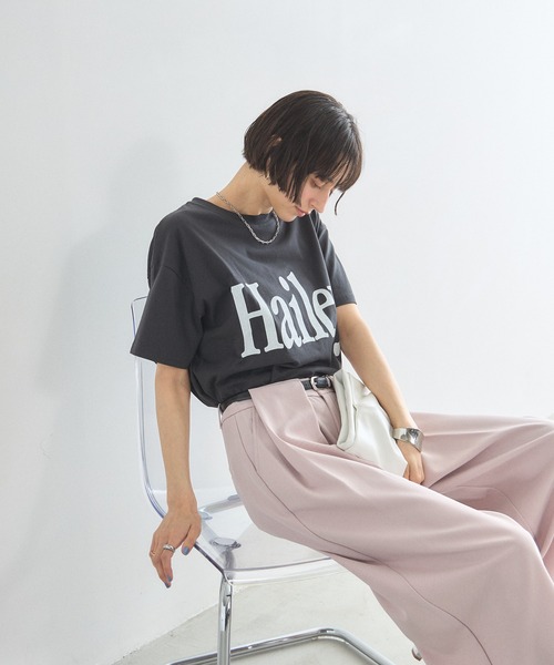 &. NOSTALGIA（アンドドットノスタルジア）の「HaileyビッグロゴTシャツ（Tシャツ/カットソー・レディース・オフホワイト/チャコールグレー・M）」の15枚目の写真