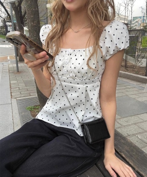anyonemore(エニワンモア)の「ドットパフフレンチスクエアネックホワイトブラウス(シャツ/ブラウス・レディース・ホワイト・FREE)」の10枚目の写真