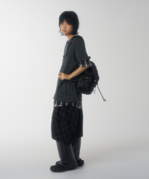PAHISUM（パヒサム）の「グロッシーキルティングバックパック_ブラック（バックパック/リュック・レディース・その他・FREE）」の5枚目の写真