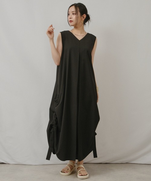 palm RICHE(ポームリシュ)の「タックゆったりOP(ワンピース・レディース・TQ/ライトグリーン/ブラック・M)」の4枚目の写真