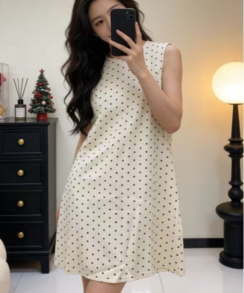 NoBelle(ノベル)の「ドット柄 ノースリーブワンピース(ワンピース・レディース・ホワイト・FREE)」の9枚目の写真