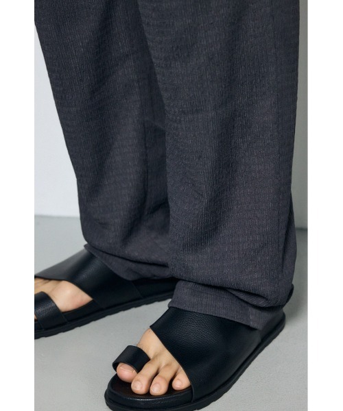 AZUL by moussy(アズールバイマウジー)の「【セットアップ対応】楊柳リラックスパンツ(スラックス・メンズ・ブラック/ブルー/グレー・LARGE/MEDIUM)」の22枚目の写真
