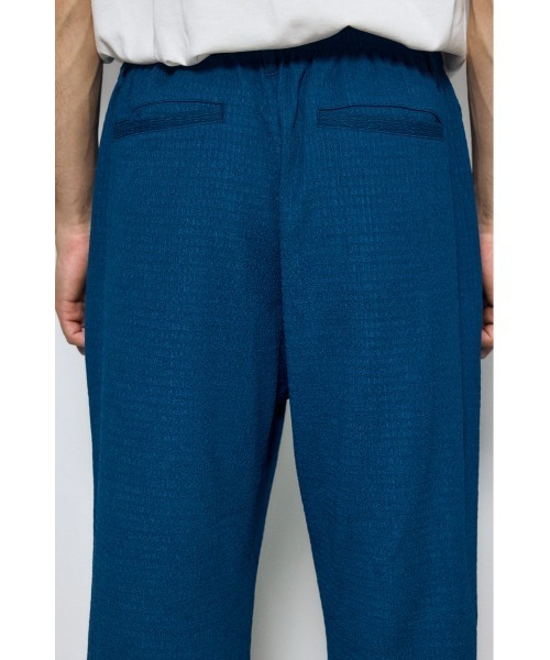 AZUL by moussy(アズールバイマウジー)の「【セットアップ対応】楊柳リラックスパンツ(スラックス・メンズ・ブラック/ブルー/グレー・LARGE/MEDIUM)」の18枚目の写真