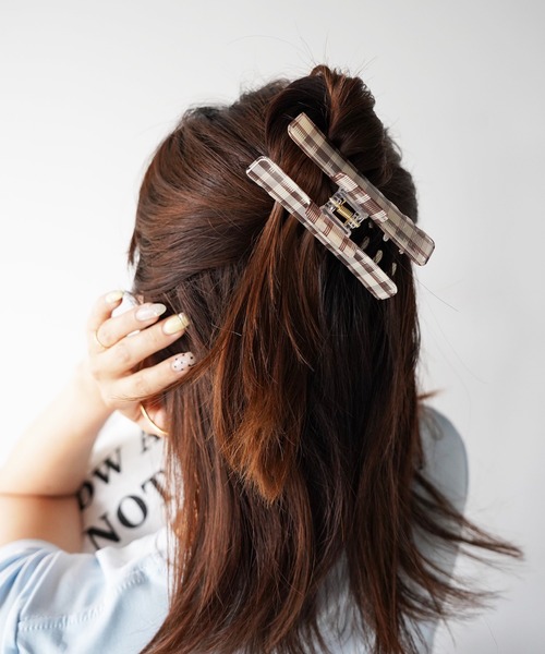 SANSeLF(サンセルフ)の「【SANSeLF】シアーチェックヘアクリップ saa26s097(バレッタ/ヘアクリップ・レディース・レッド/ブラック/ブラウン・FREE)」の22枚目の写真