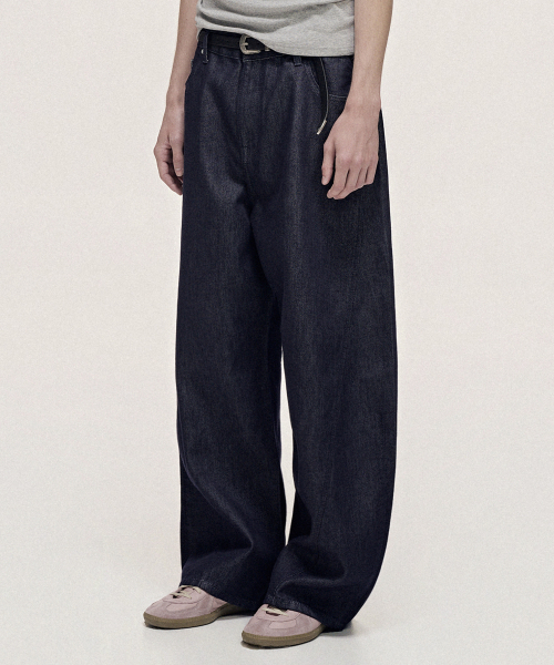 TAKEASY（テイクイージー）の「ツイストバレルデニムパンツ（エンジニアードブルー）（デニムパンツ・メンズ・その他・SMALL/MEDIUM/LARGE/X-LARGE）」の2枚目の写真