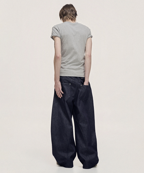 TAKEASY（テイクイージー）の「ツイストバレルデニムパンツ（エンジニアードブルー）（デニムパンツ・メンズ・その他・SMALL/MEDIUM/LARGE/X-LARGE）」の9枚目の写真