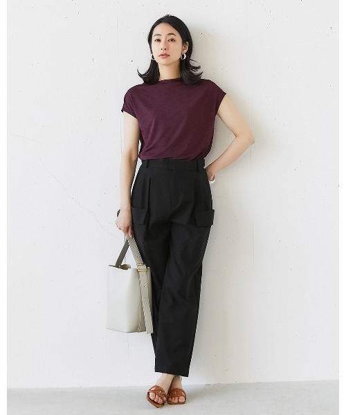 DoCLASSE( ドゥクラッセ)の「UVスラブ・ファネルネックトップス(Tシャツ/カットソー・レディース・ブラック/パープル/ネイビー/ネイビー系1/ロイヤルブルー/ダークパープル/ストーン・3L/M/L/LL/S)」の21枚目の写真