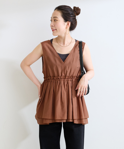 B.C STOCK（ベーセーストック）の「《2枚セット》手洗い可 / 2WAYギャザーペプラムブラウスセット（シャツ/ブラウス・レディース・ブラック系その他/ブラウン・FREE）」の10枚目の写真
