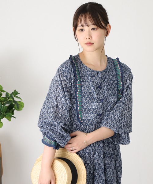 KILKI（キルキー）の「kilki 　フリル付きビブフロントワンピース　ソーダ 長袖（ワンピース・レディース・ネイビー系/ホワイト系その他・FREE）」の11枚目の写真