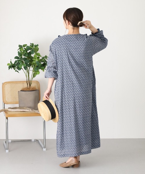 KILKI（キルキー）の「kilki 　フリル付きビブフロントワンピース　ソーダ 長袖（ワンピース・レディース・ネイビー系/ホワイト系その他・FREE）」の15枚目の写真