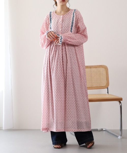 KILKI（キルキー）の「kilki 　フリル付きビブフロントワンピース　ソーダ 長袖（ワンピース・レディース・ネイビー系/ホワイト系その他・FREE）」の6枚目の写真